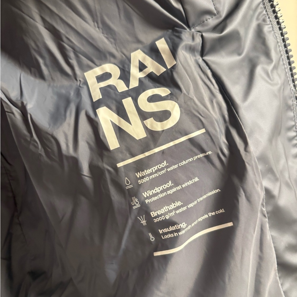 Rains Alta Short Puffer Jacket - Picture 4 of 6